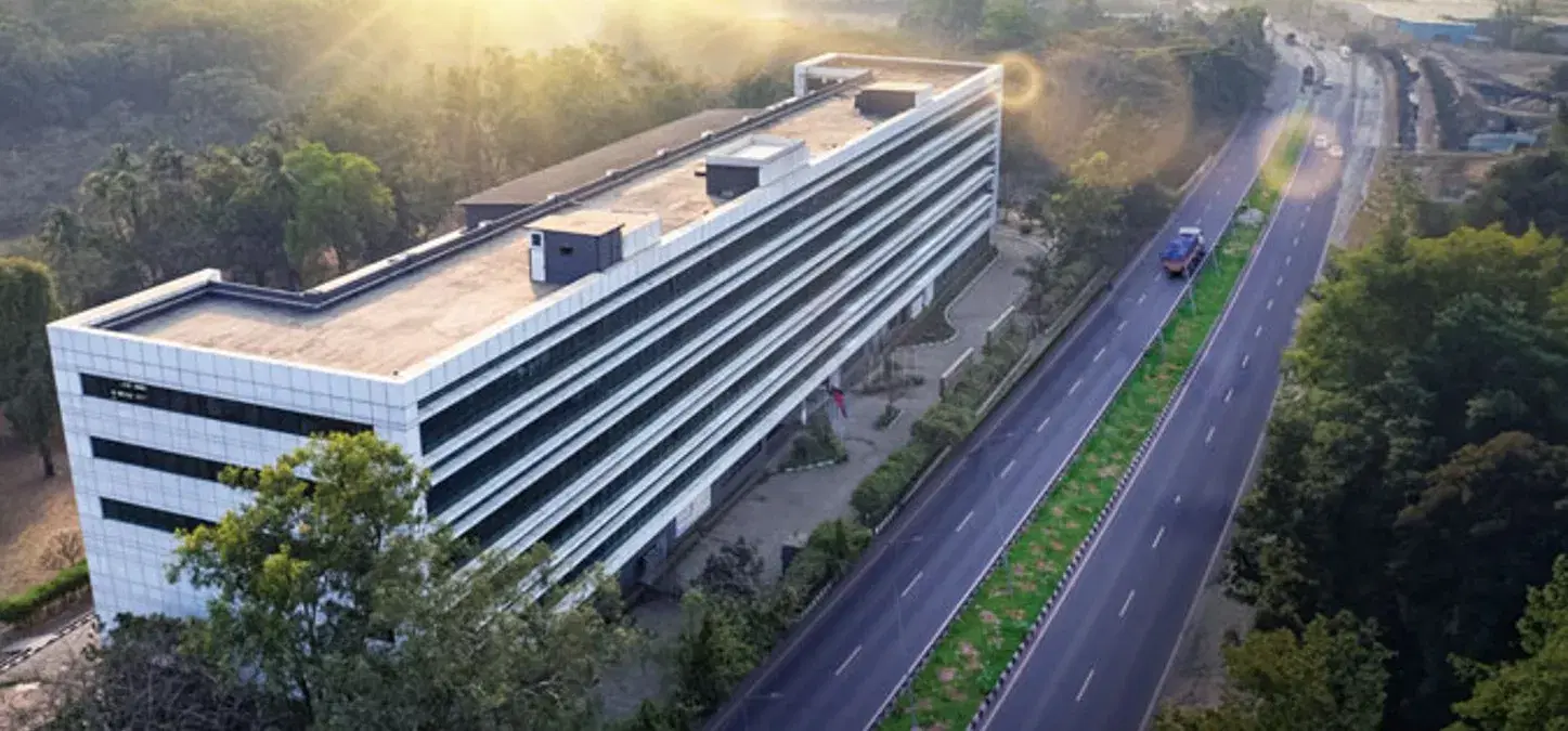 Universal Skilltech University Powered by Emversity College Infrastructure photo 11